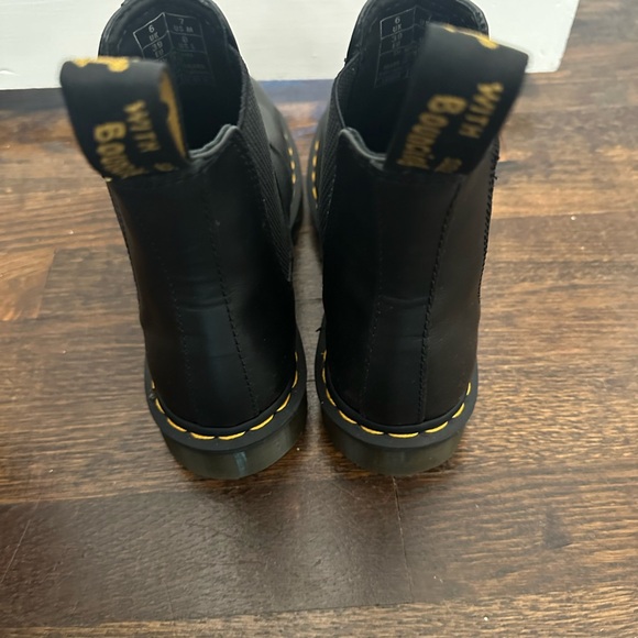 Dr. Martens 2976 Chelsea Boots Black Leather 7 US Men / 8 US Women Doc Martens - Picture 5 of 6
